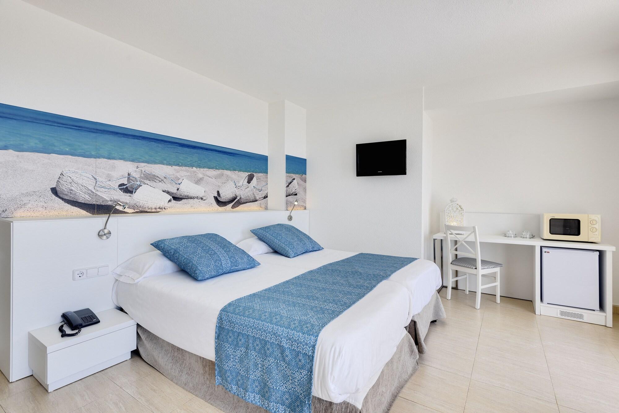 Aparthotel Tropic Garden Santa Eularia des Riu Exteriör bild