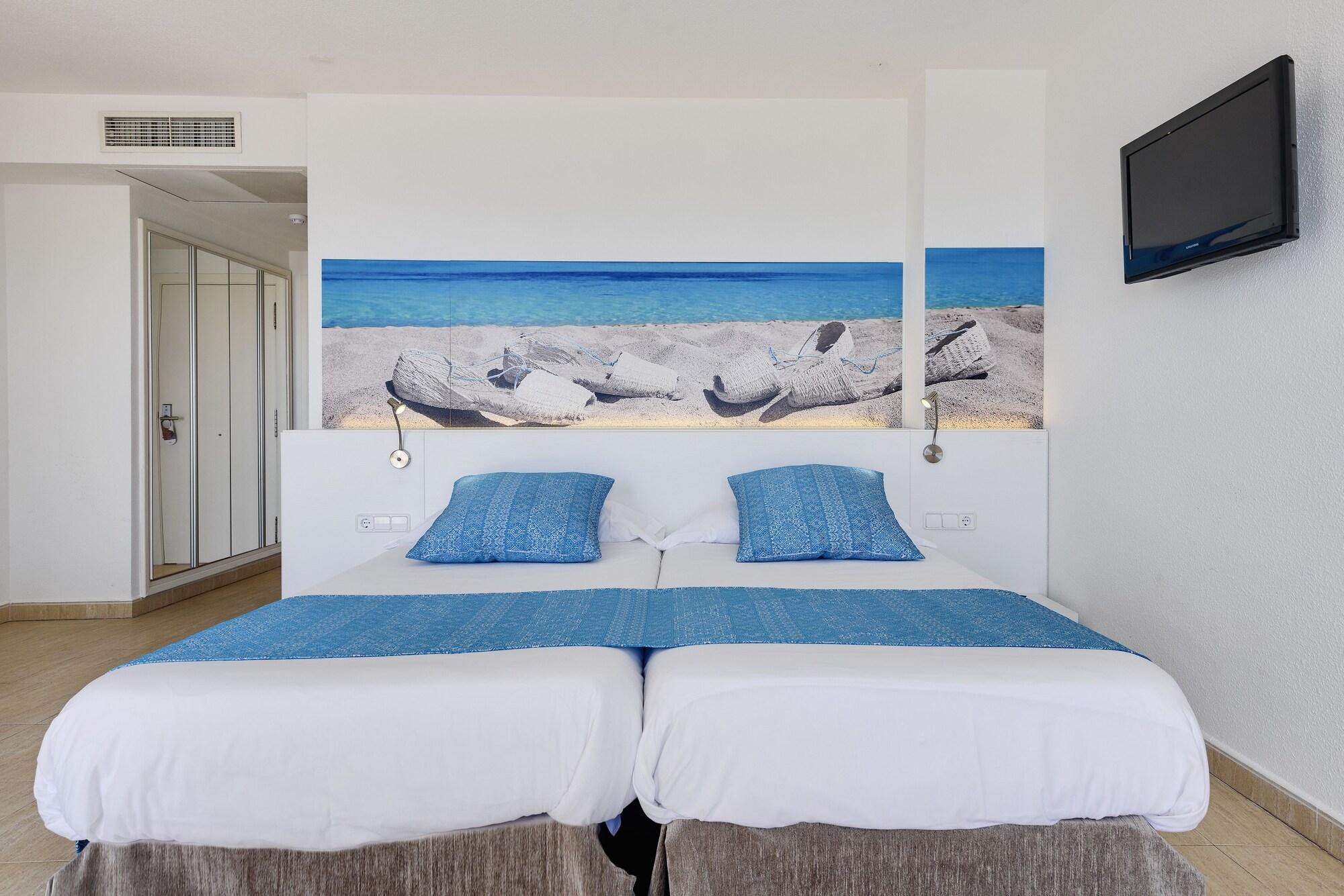 Aparthotel Tropic Garden Santa Eularia des Riu Exteriör bild