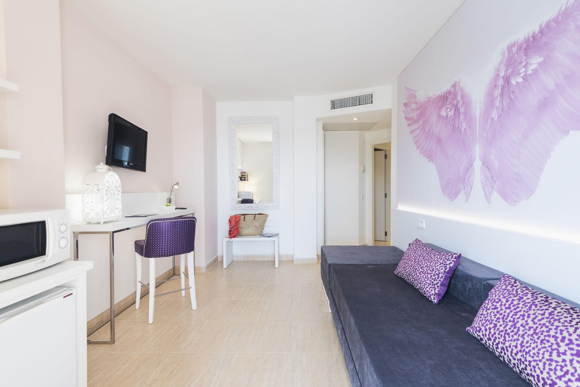 Aparthotel Tropic Garden Santa Eularia des Riu Exteriör bild