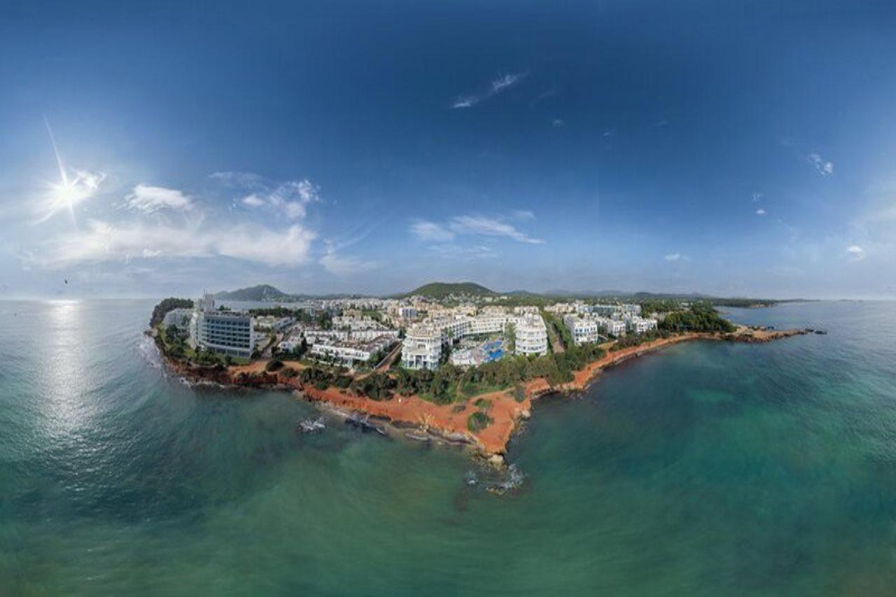 Aparthotel Tropic Garden Santa Eularia des Riu Exteriör bild