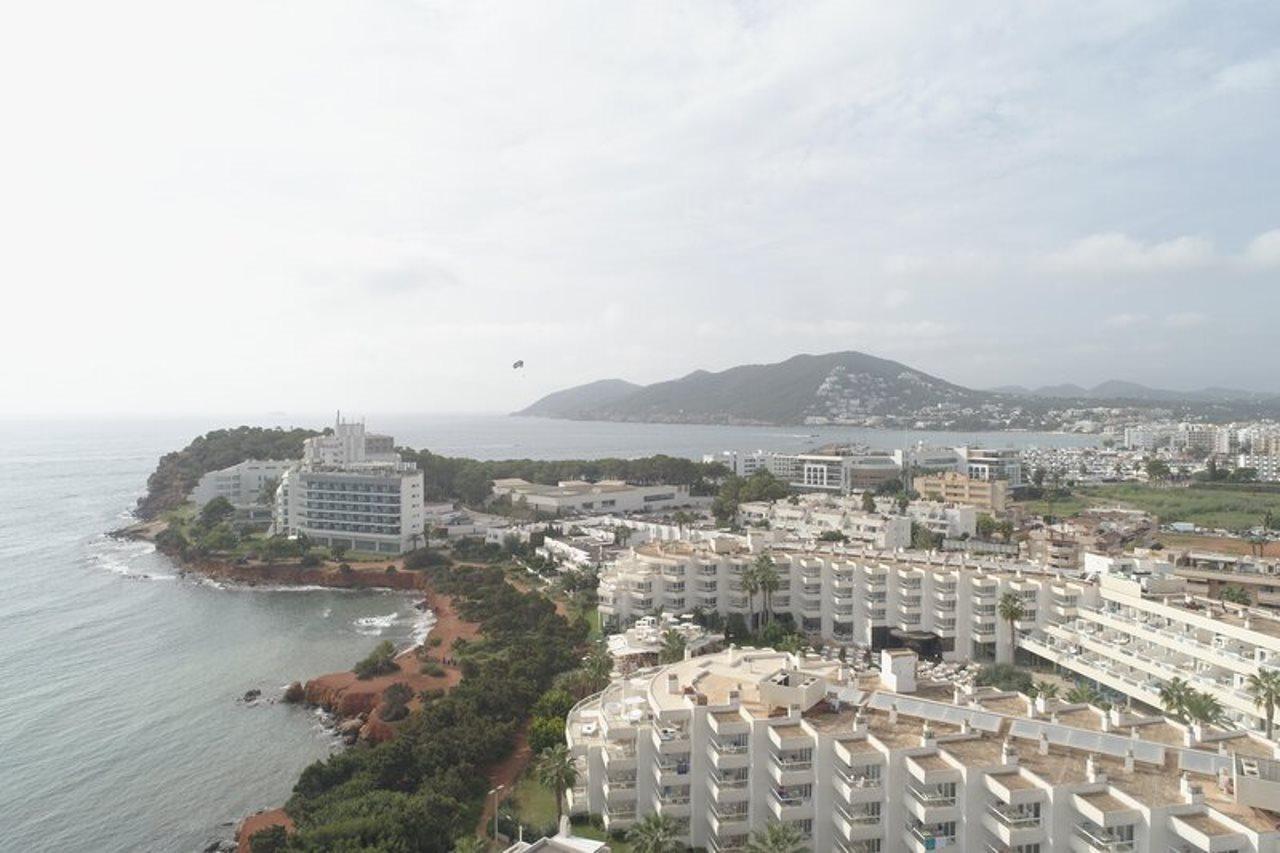 Aparthotel Tropic Garden Santa Eularia des Riu Exteriör bild