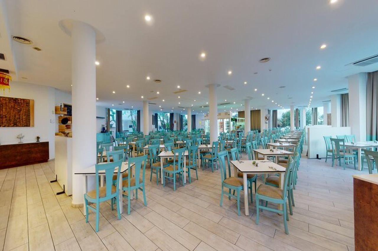 Aparthotel Tropic Garden Santa Eularia des Riu Exteriör bild