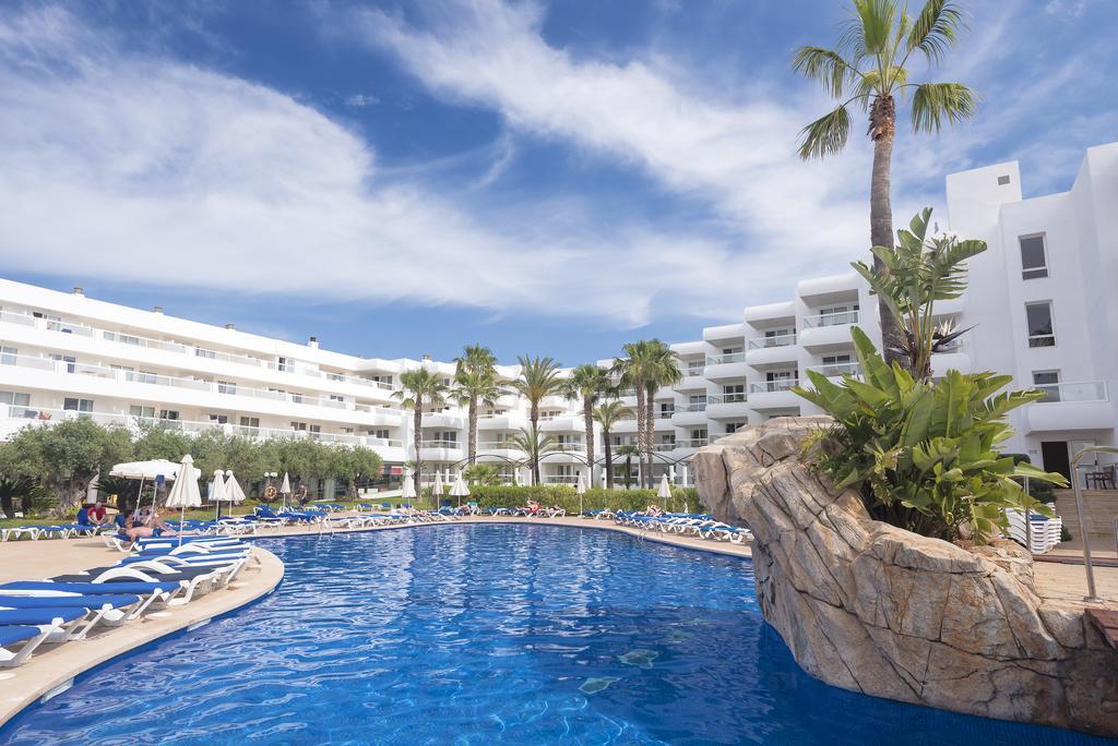Aparthotel Tropic Garden Santa Eularia des Riu Exteriör bild