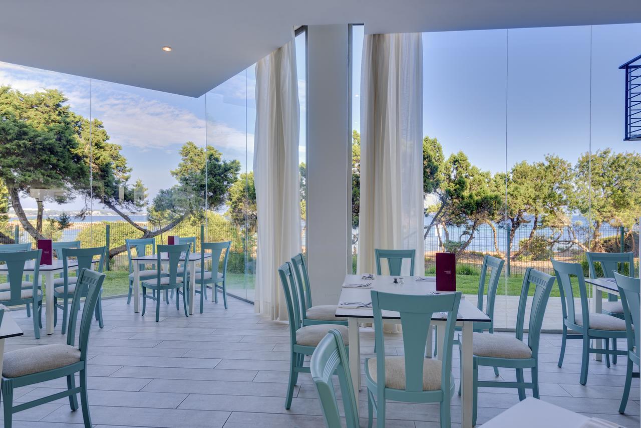 Aparthotel Tropic Garden Santa Eularia des Riu Exteriör bild