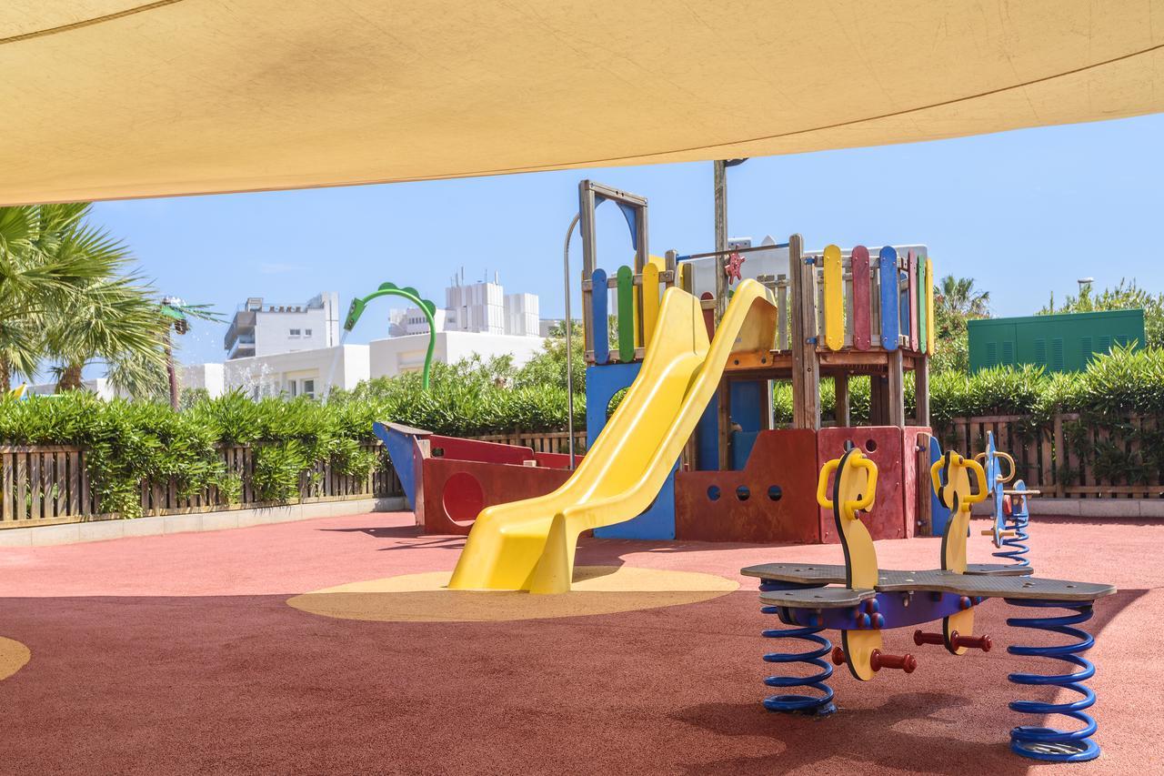Aparthotel Tropic Garden Santa Eularia des Riu Exteriör bild