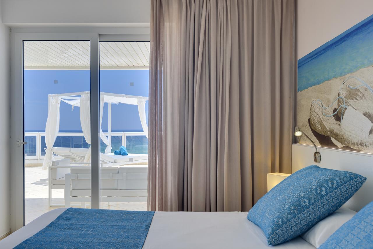 Aparthotel Tropic Garden Santa Eularia des Riu Exteriör bild
